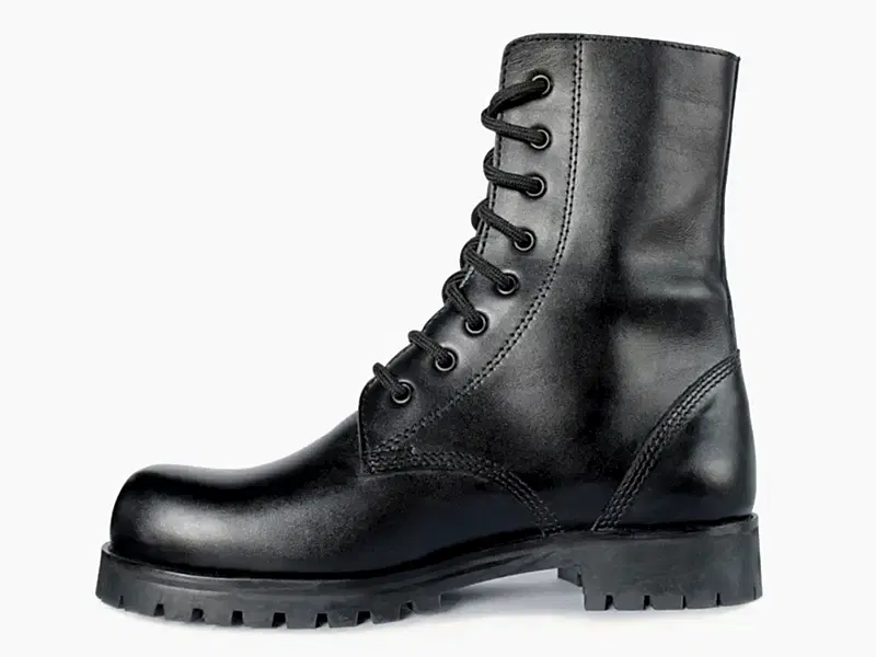 Siyah Bağcıklı Erkek Postal Bot