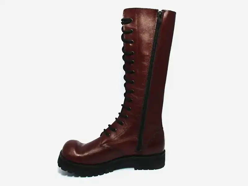 Vişne Diz Altı Palyaço Kadın Postal Bot